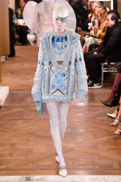 Look 13
